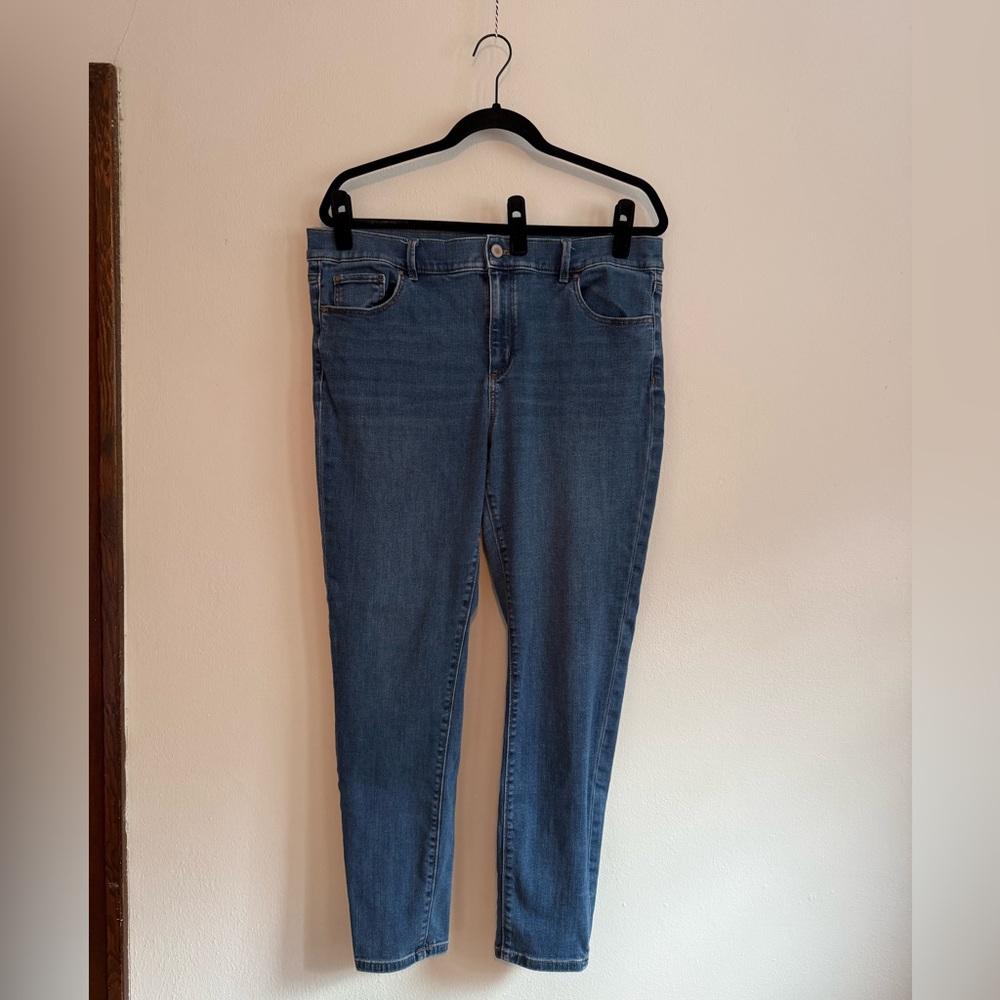 Ann Taylor Skinny Jeans - Picture 2 of 3